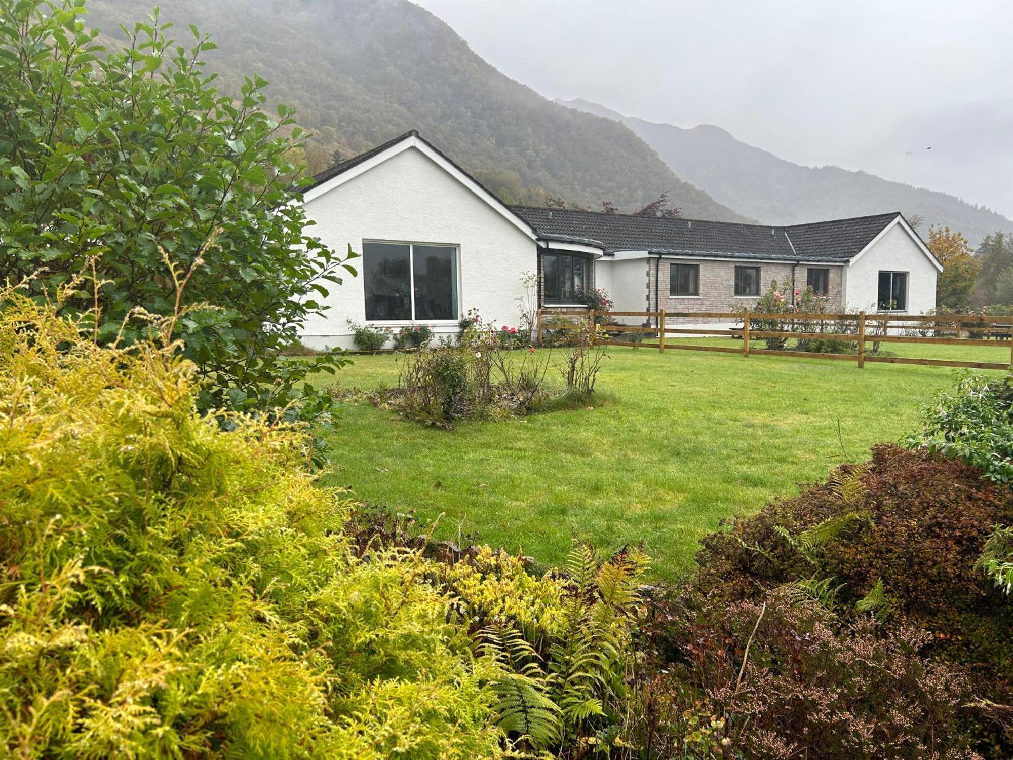 Lyn Leven Cottages Ballachulish Exterior photo